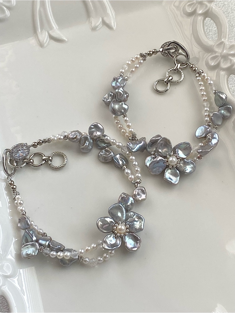 B182-Handmade High Quality Petal Pearl Flowrer And Baby Pearl Braided Bracelet - Picture 2 of 12